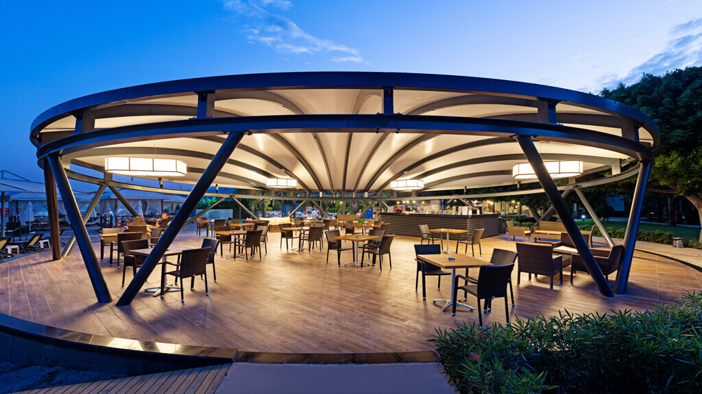 Seven Seas Hotel Life